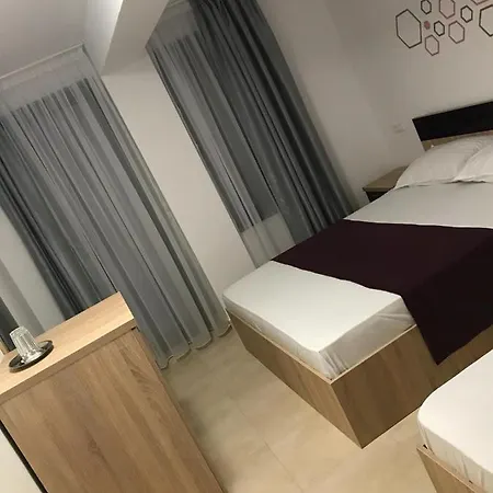 Marylou Guest house